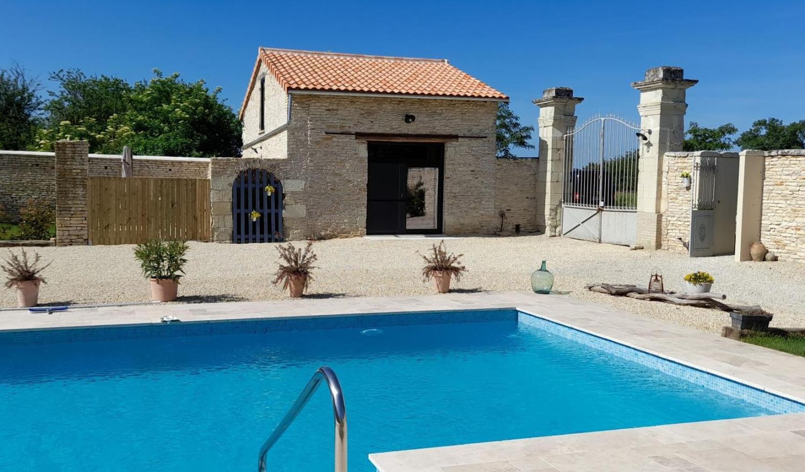 La Galuche Bed and Breakfast Angliers  Εξωτερικό φωτογραφία