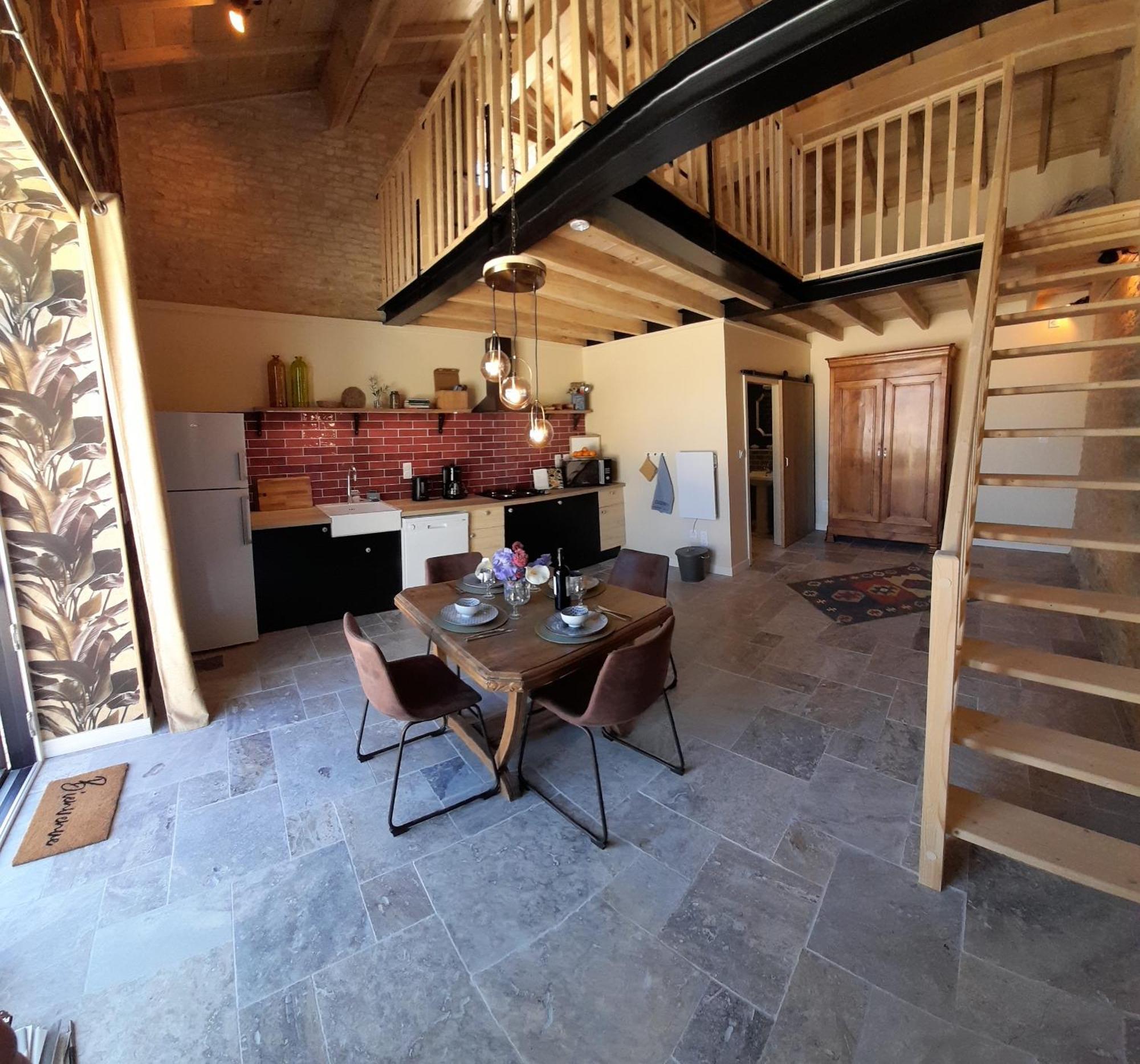 La Galuche Bed and Breakfast Angliers  Εξωτερικό φωτογραφία
